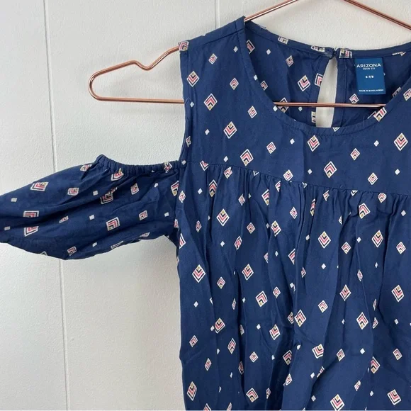 Arizona Jean Co Diamond Print Cold Shoulder Navy Top - Picture 2 of 7